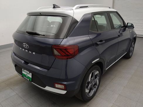 Used 2020 Hyundai Venue FWD image 9