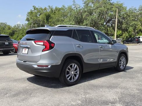 Used 2024 GMC Terrain SLT FWD image 5