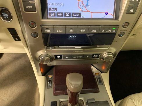 Used 2014 Lexus GX 460 image 12