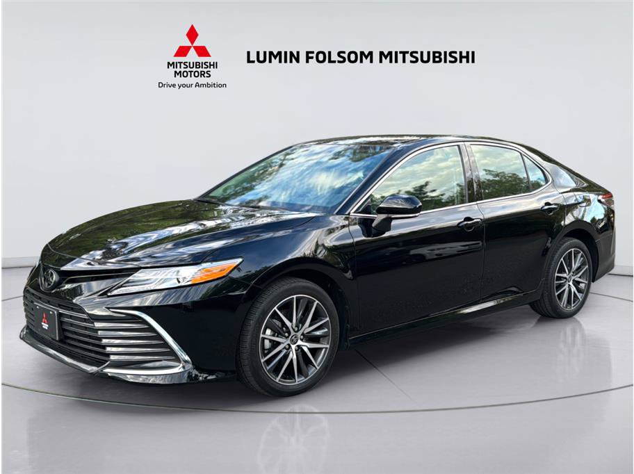 Used 2023 Toyota Camry XLE w/ Navigation Package AWD/4WD image 1