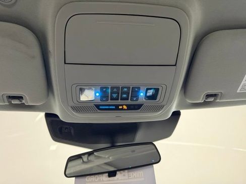 Used 2021 Ford Explorer XLT w/ Equipment Group 202A AWD/4WD image 38