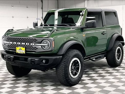 Used 2023 Ford Bronco Badlands w/ Sasquatch Package AWD/4WD image 11