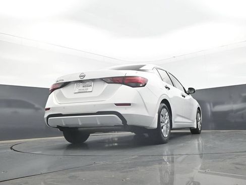 Used 2025 Nissan Sentra S FWD image 30