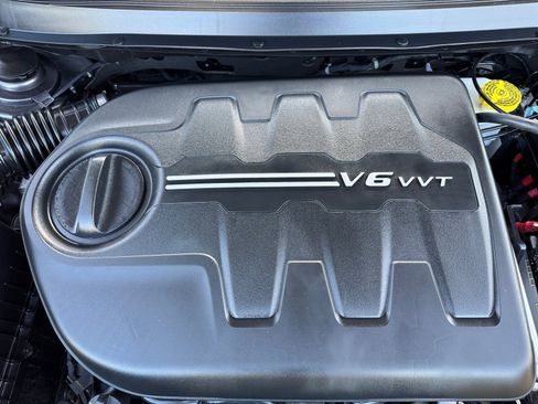 Used 2021 Jeep Cherokee Trailhawk w/ Technology Group image 22