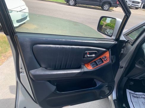 Used 2002 Lexus RX 300 FWD image 31