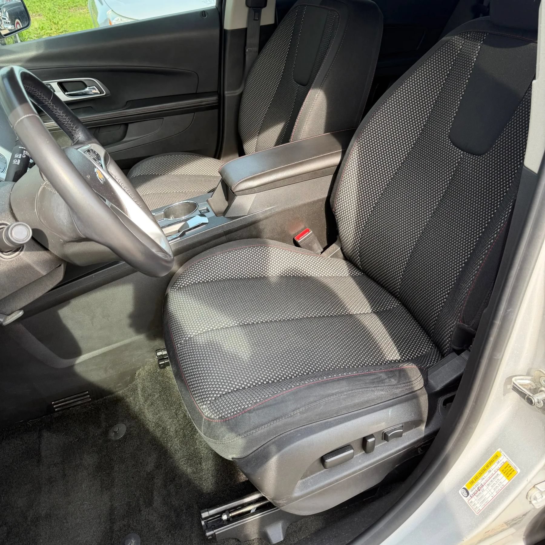 Used 2015 Chevrolet Equinox LT w/ Driver Convenience Package FWD image 6