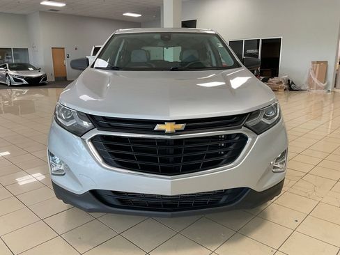 Used 2021 Chevrolet Equinox LS AWD/4WD image 2