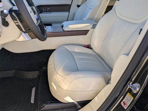 New 2026 Land Rover Range Rover SE image 12