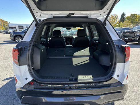 New 2026 GMC Terrain AT4 w/ Technology Package II image 33