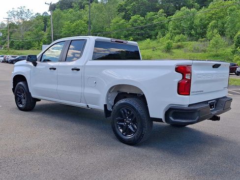Used 2019 Chevrolet Silverado 1500 Custom Trail Boss w/ Custom Convenience Package AWD/4WD image 4