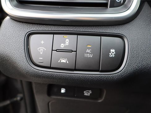 Used 2018 Kia Sorento SX image 14