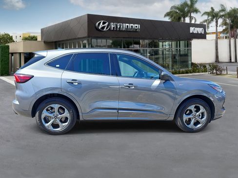 Used 2024 Ford Escape ST-Line AWD/4WD image 2