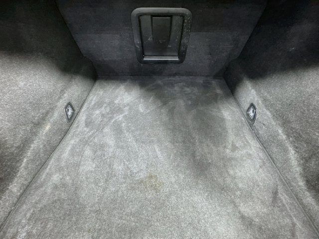 Used 2018 BMW 750i RWD image 32