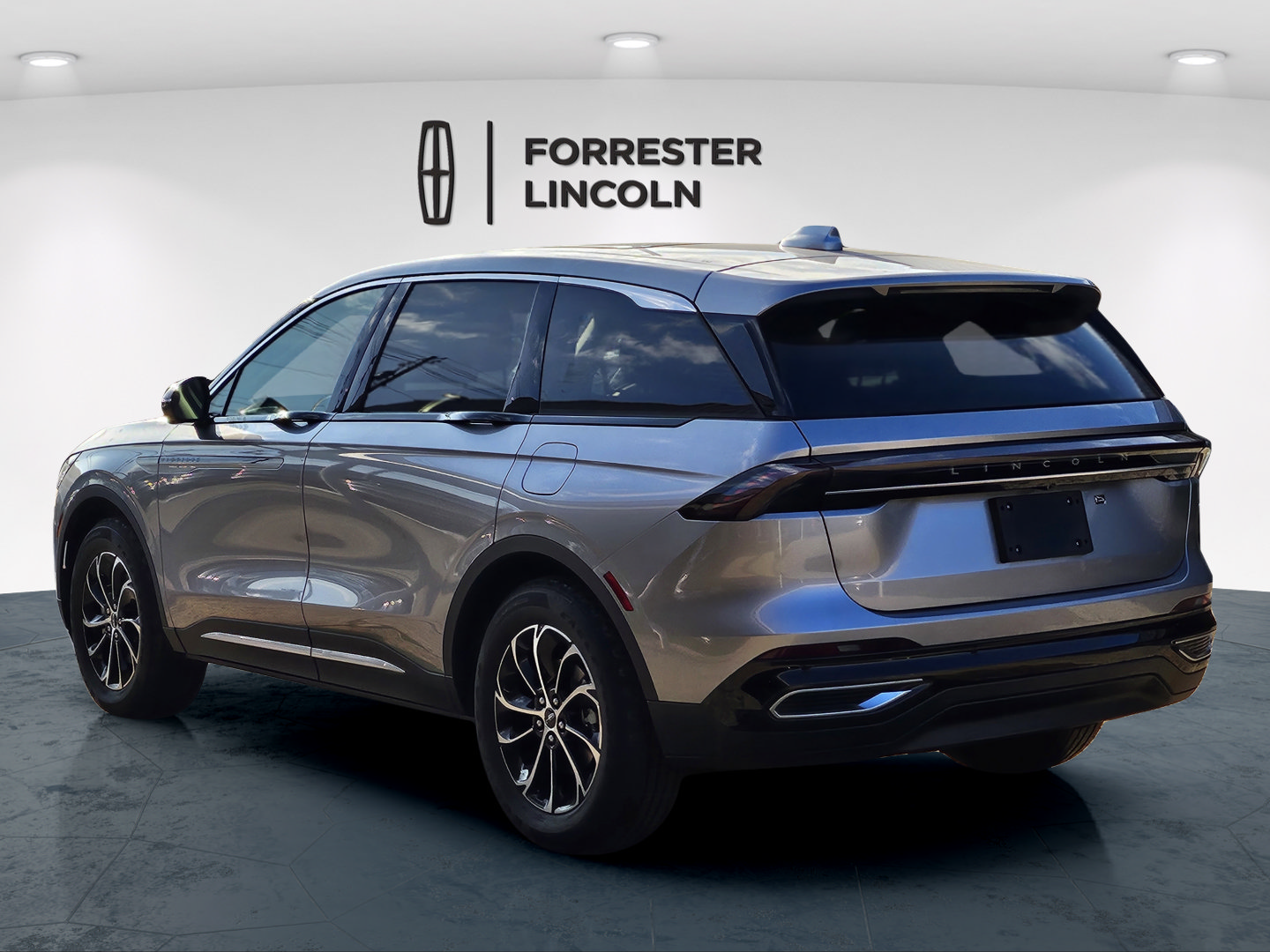 Used 2026 Lincoln Nautilus Premier w/ Equipment Group 102A AWD/4WD image 5