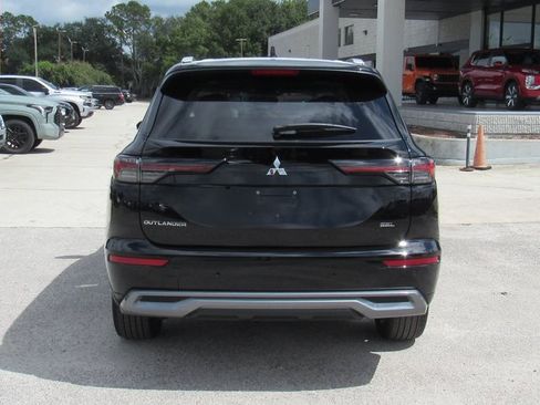 New 2025 Mitsubishi Outlander SEL image 4