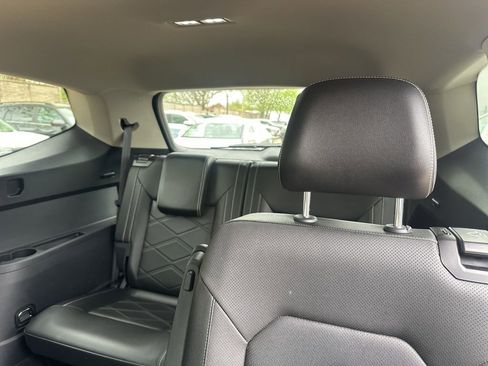 Used 2024 Volkswagen Atlas SE w/ Black Wheel Package AWD/4WD image 14