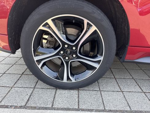 Used 2020 Ford Edge ST w/ Equipment Group 401A AWD/4WD image 9