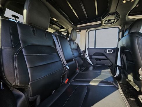 Used 2021 Jeep Wrangler Unlimited Sahara w/ Cold Weather Group image 31