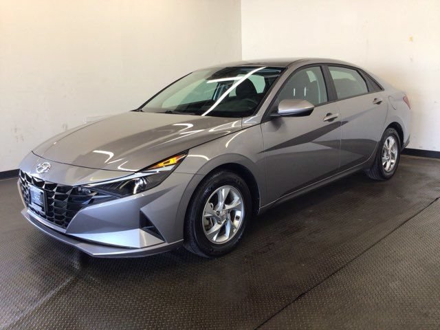Used 2023 Hyundai Elantra SE FWD image 3