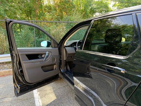 Certified 2025 Land Rover Discovery Sport S image 13