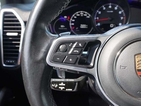 Used 2021 Porsche Cayenne Coupe AWD/4WD image 42
