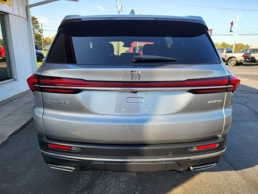 Used 2025 Buick Enclave Preferred AWD/4WD image 4