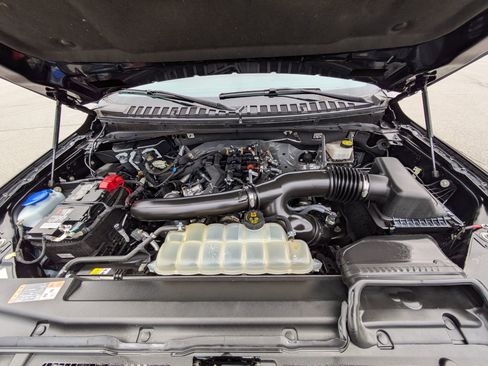 Used 2022 Ford Expedition Limited image 32