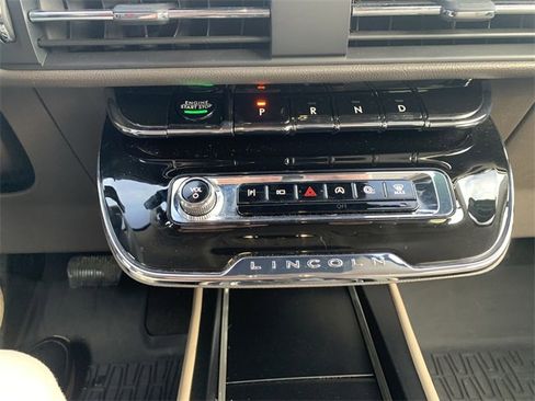 Used 2024 Lincoln Corsair AWD image 18