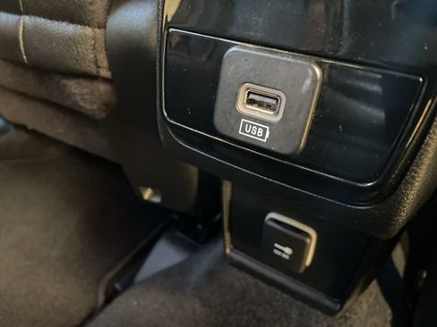 Used 2024 Jeep Compass Limited AWD/4WD image 16