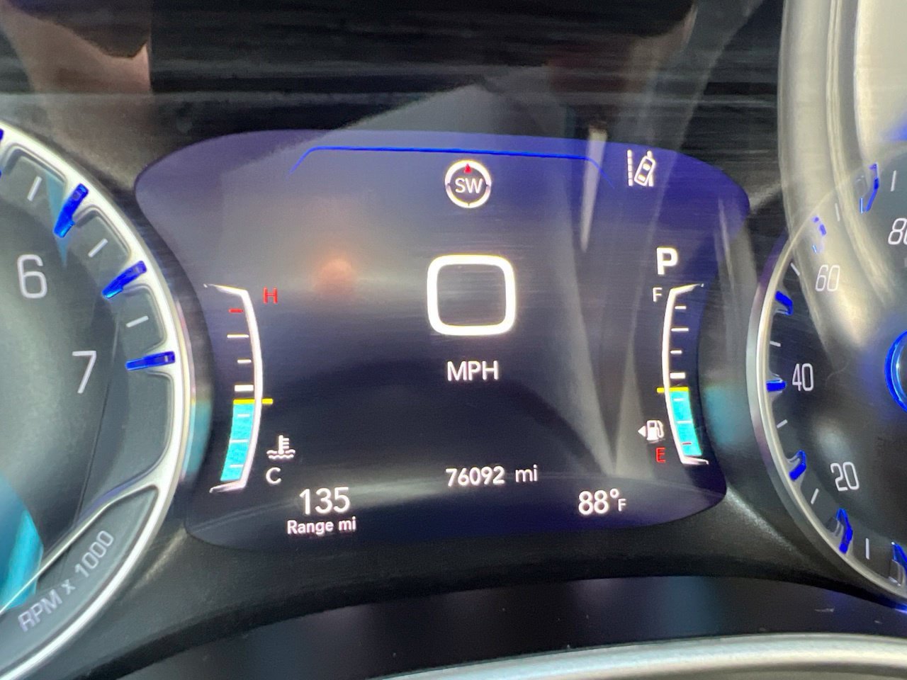 Used 2023 Chrysler Pacifica Touring-L FWD image 17