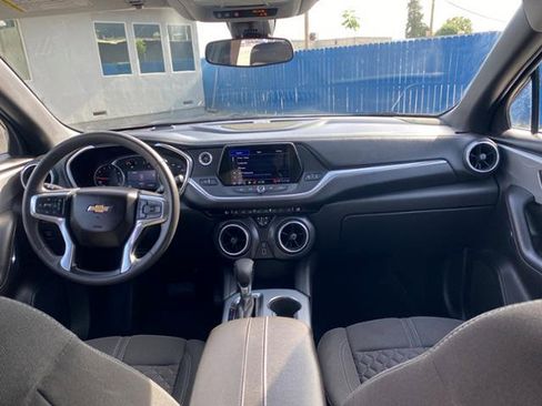 Used 2022 Chevrolet Blazer LT FWD image 3