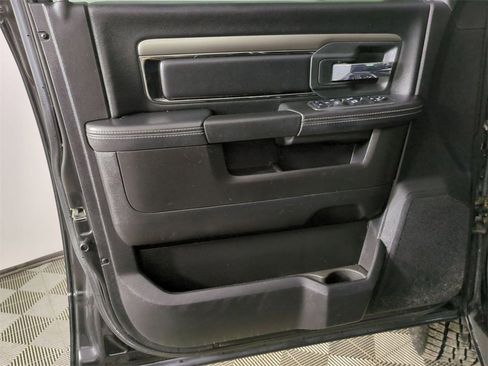 Used 2018 RAM 2500 Big Horn w/ Sport Appearance Group image 19