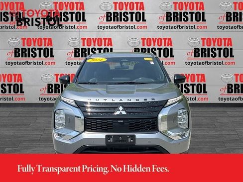 Used 2024 Mitsubishi Outlander SE Black Edition AWD/4WD image 9
