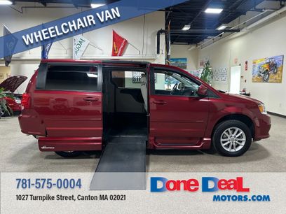 Used 2016 Dodge Grand Caravan SXT w/ UConnect Hands-Free Group