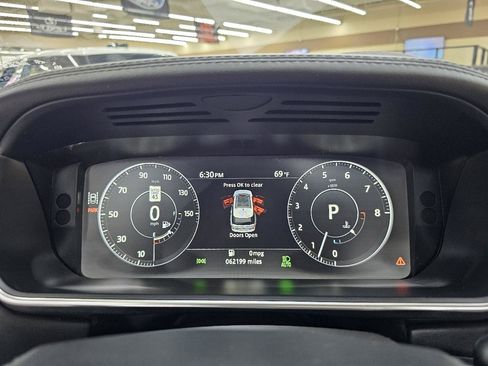 Used 2017 Land Rover Range Rover HSE AWD/4WD image 32