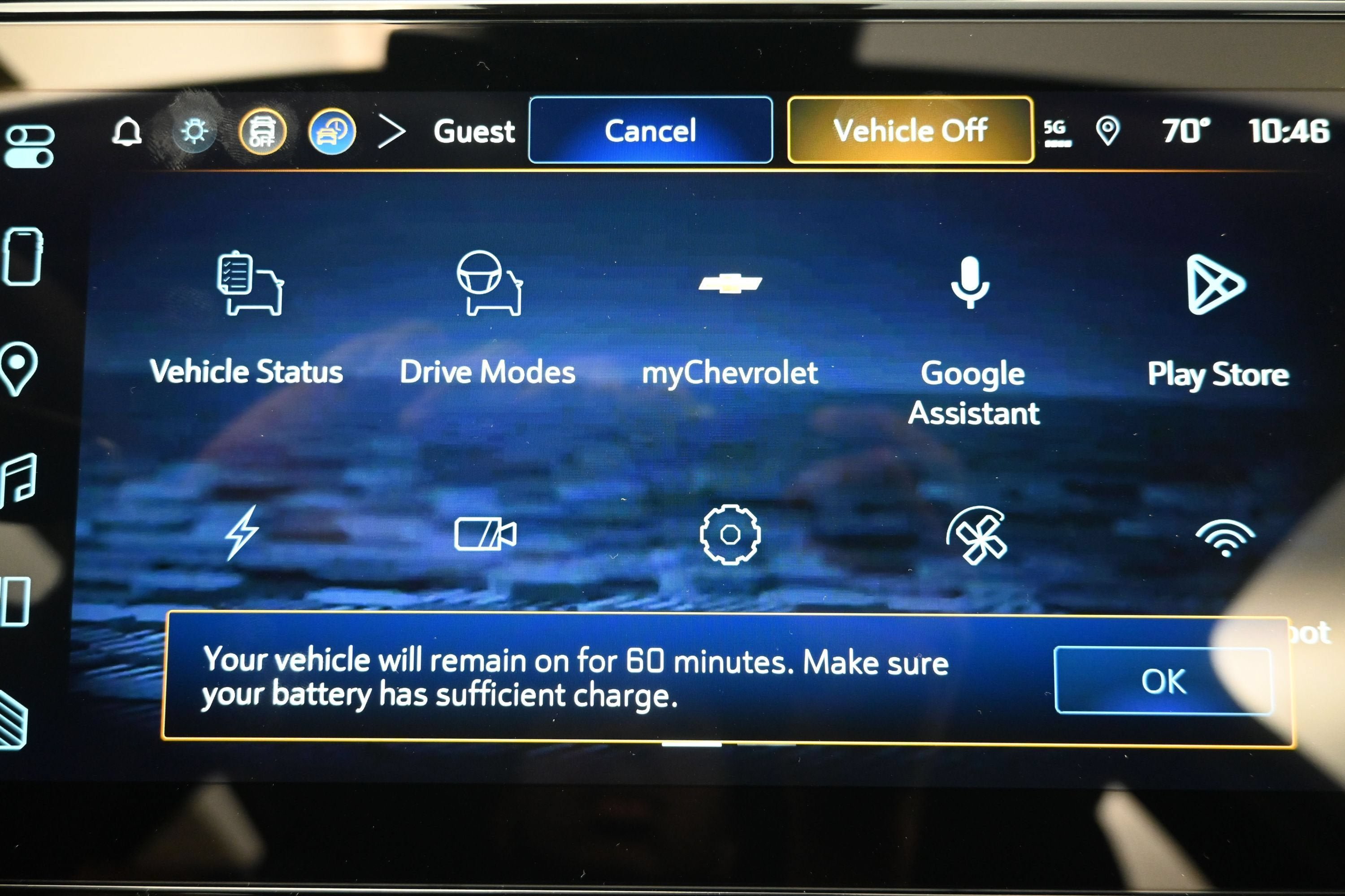 New 2027 Chevrolet Bolt LT w/ Comfort Package FWD image 26
