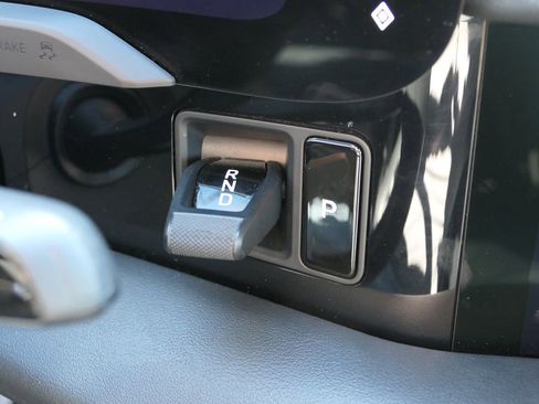 Used 2021 Porsche Taycan image 15