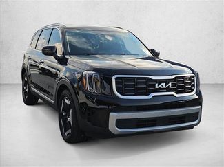 Used 2023 Kia Telluride S w/ S Sunroof Package FWD video 3