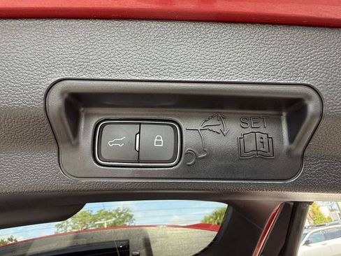 Used 2023 Ford Explorer XLT RWD image 34