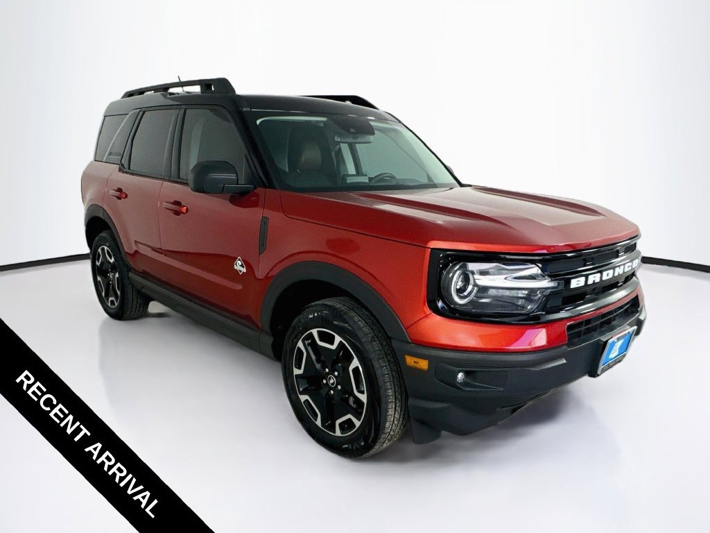 Used 2022 Ford Bronco Sport Outer Banks w/ Tech Package AWD/4WD image 1