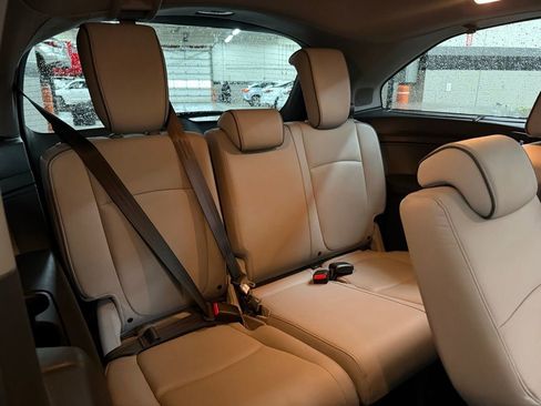 Used 2024 Honda Odyssey Elite image 19