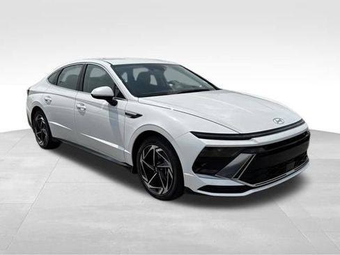 Certified 2026 Hyundai Sonata SEL FWD image 6