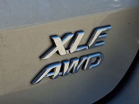 Used 2016 Toyota Sienna XLE w/ XLE Navigation Package image 31