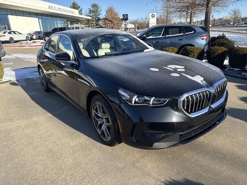 New 2026 BMW 530i xDrive AWD/4WD image 6