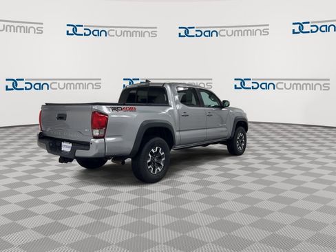 Used 2016 Toyota Tacoma TRD Off-Road w/ Premium & Technology Package image 8