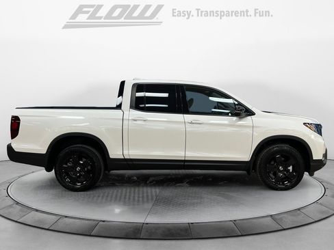 Certified 2025 Honda Ridgeline Black Edition image 8
