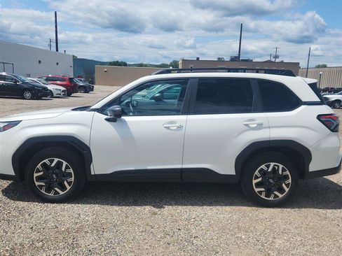 Used 2026 Subaru Forester Premium AWD/4WD image 7