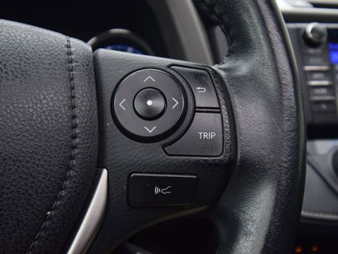 Used 2018 Toyota RAV4 Limited image 34