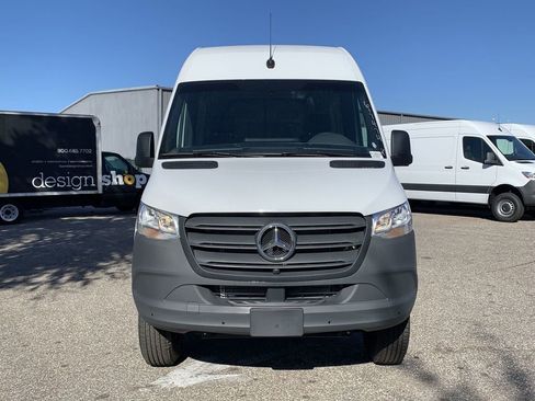 Used 2023 Mercedes-Benz Sprinter 2500 image 6