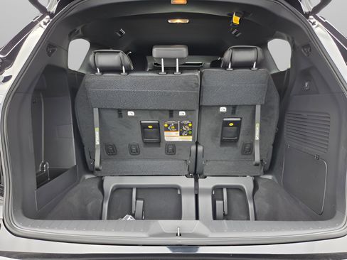 Used 2025 Toyota Sienna XSE w/ XSE Plus Package image 33